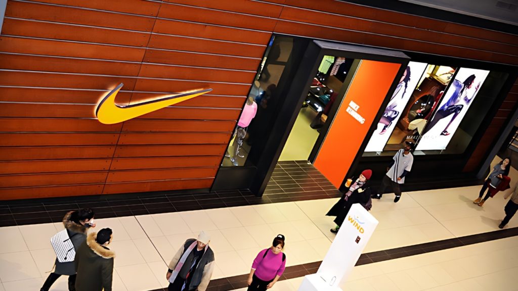 Logotipo da Nike em uma loja